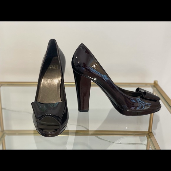 Stuart Weitzman patent pumps. - Picture 3 of 10